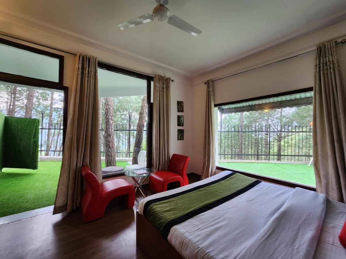 Hotel Bliss Kasauli Bagian luar foto