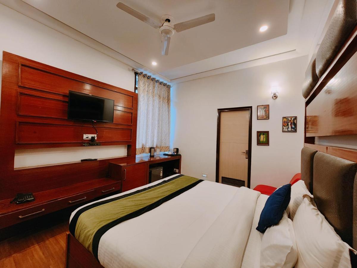 Hotel Bliss Kasauli Bagian luar foto