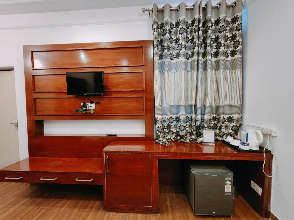 Hotel Bliss Kasauli Bagian luar foto